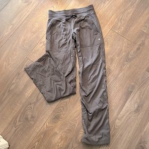 STUDIO PANT III (REGULAR) *LINED 32"
SIZE 4